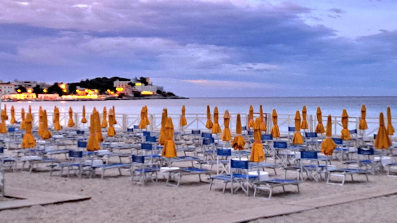 Mansarda Beach Mondello Palermo Buitenkant foto